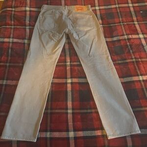 Levi 501 in beige sized 31x30